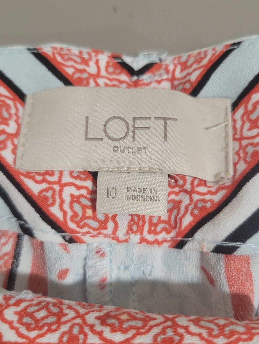 Ann Taylor LOFT Costa 4" Tie Waist Fluid Shorts Size 10  High-Rise Blue Red - Picture 14 of 16